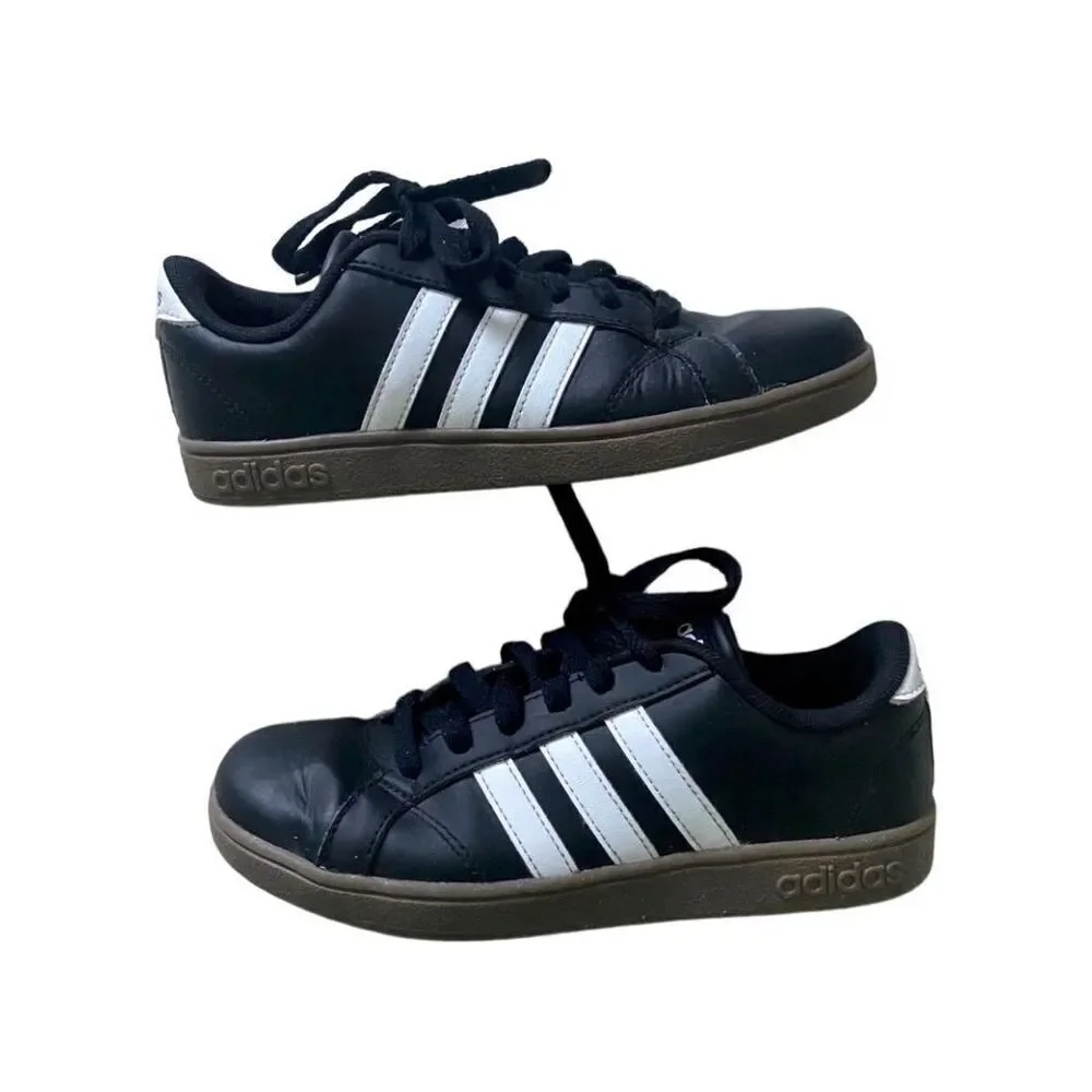 adidas B43874 Kids US 3 Unisex Baseline Sneaker